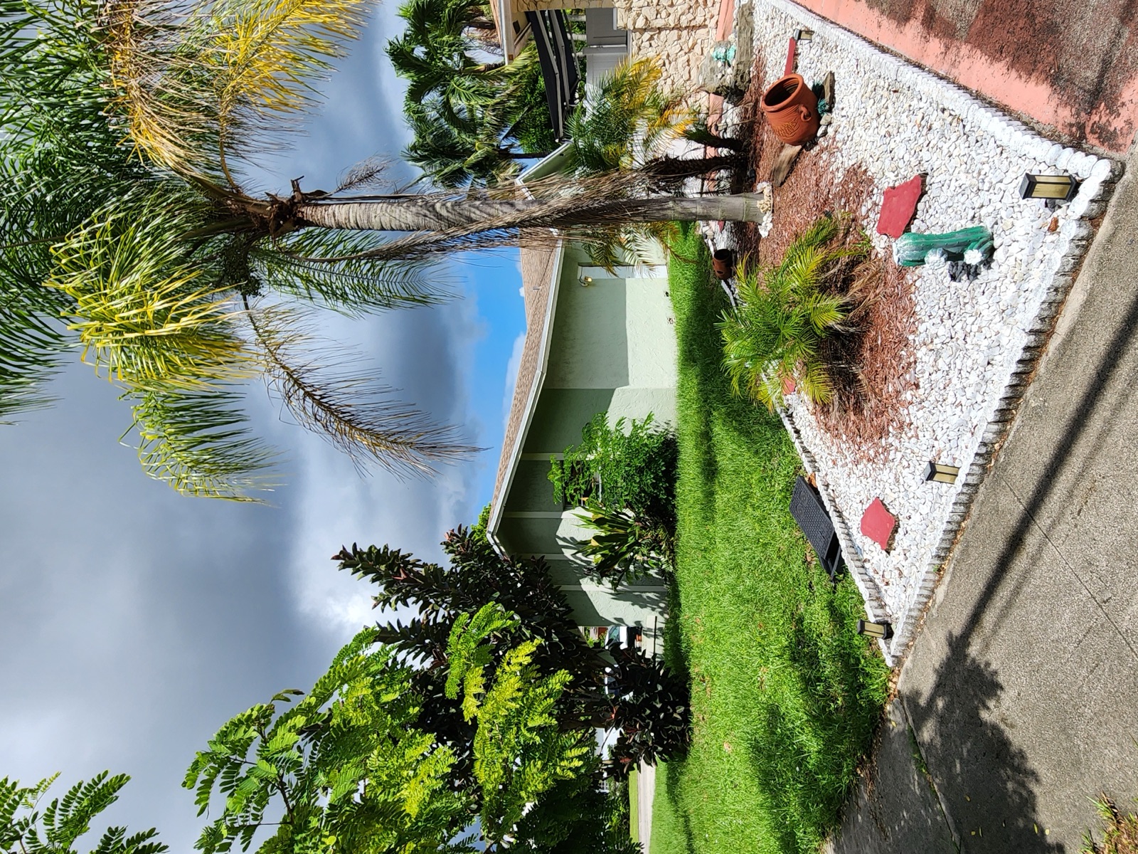 5090 NW 11th St photo 3